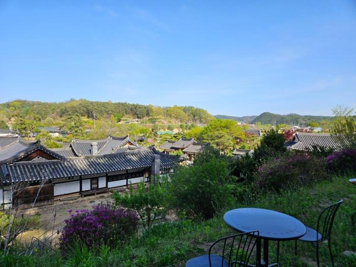 Tohyang Traditional House