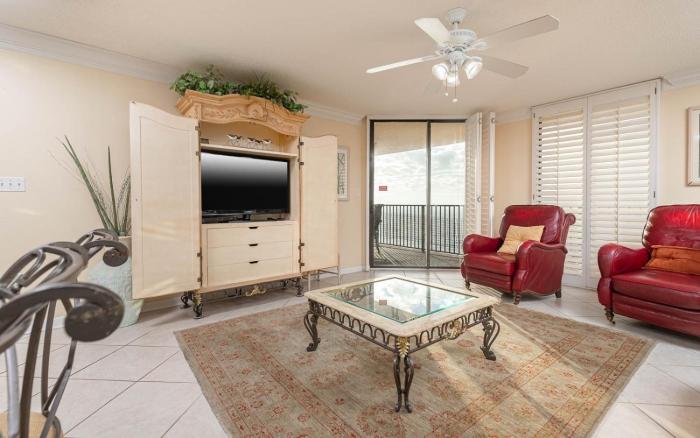 Phoenix V 905 condo