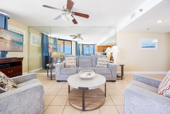 Phoenix V 817 condo