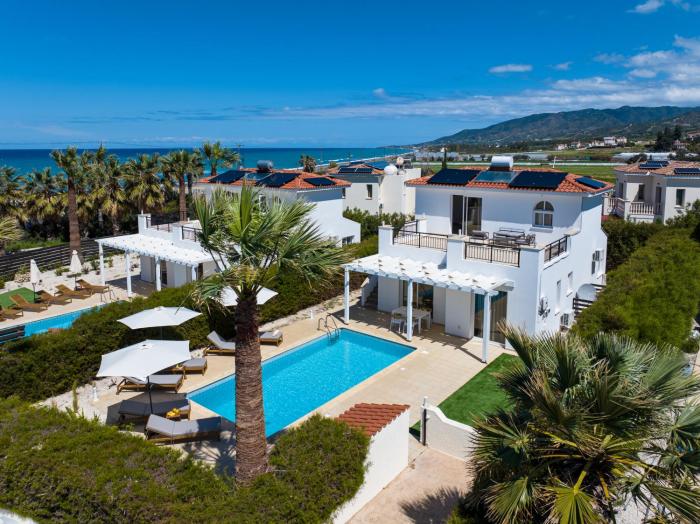Olivia Del Mar Villa by Nomads - Steps to Beach