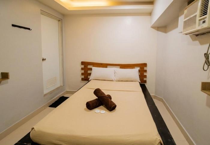 The Ivory Minimalist Suite
