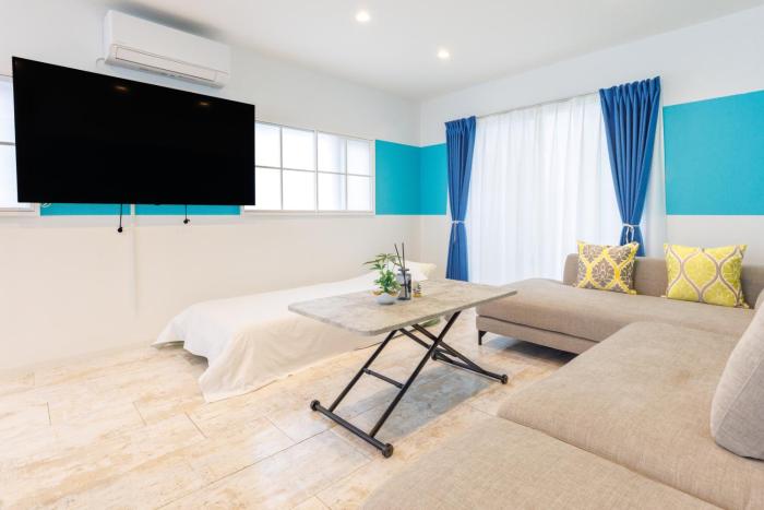 海まで徒歩2分アメリカンビレッジ車で5分北谷 人気エリア1棟貸切ヴィラ駐車場付最大9名Mack house