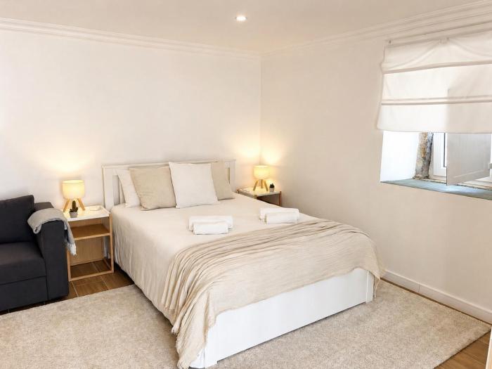 Modern Studio with Private Patio near Cascais and Sintra