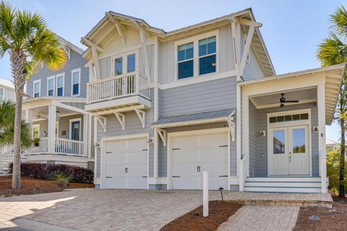1 Mi to Blue Mtn Beach! 30A Getaway w Golf Cart