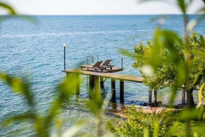 Maison Selva - Villa Vinessa beachfront retreat