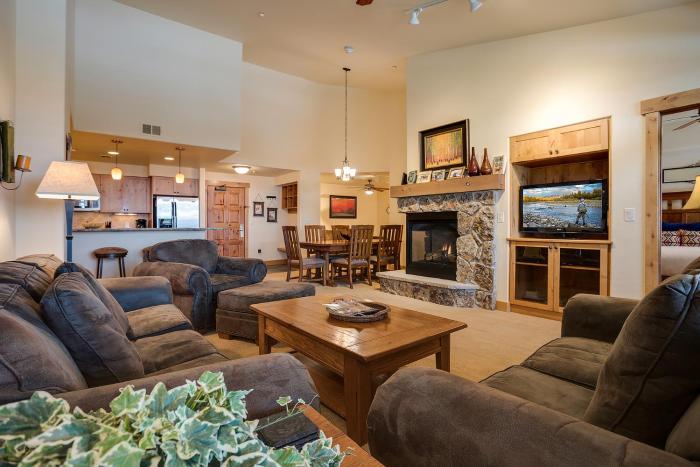 AL4304 - Aspen Lodge