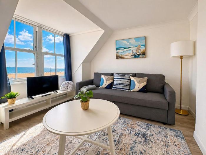 Marine Parade - Beach Apartment