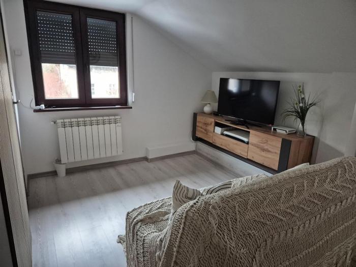 Spacious Family Home with front Garden
