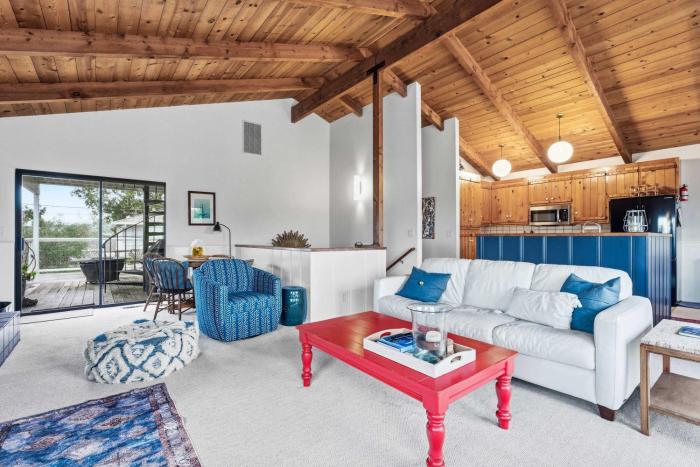 Twin Lakes surf House
