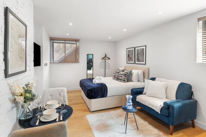Cozy Urban Retreat - North London Gem