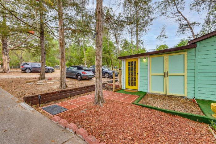 The Humming Bird Suite - Affordable Lakefront Fun