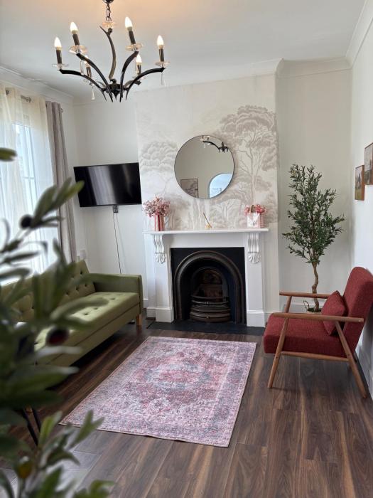 Bright & Stylish Flat for 6 - Near Kings Cross