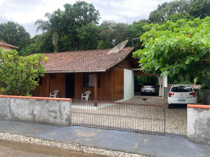 Casa muito próxima ao Beto Carrero