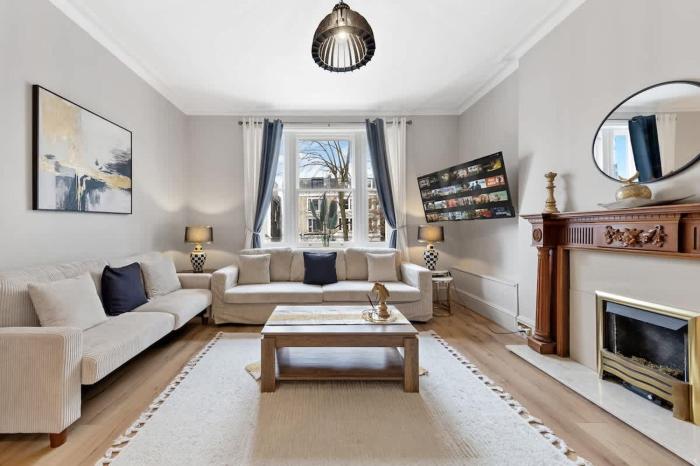 Cinematic Slice of HARRODS for 6 Hideaway Steps from Station