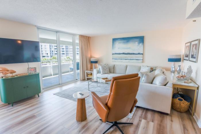 329 North Hampton, Expansive Balcony & Resort Amenities condo
