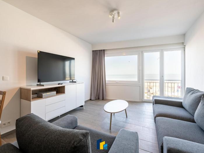 Beachside Stay for 4 in Blankenberge