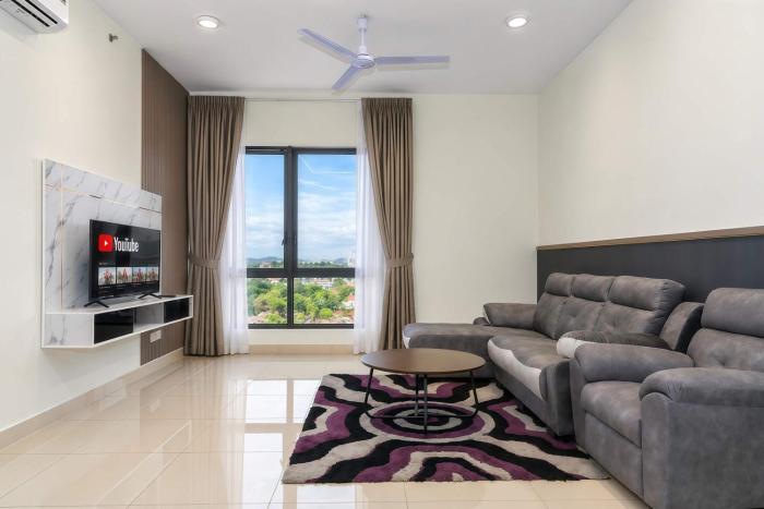 Chic 2BR Stay with Pool by Jonker Street