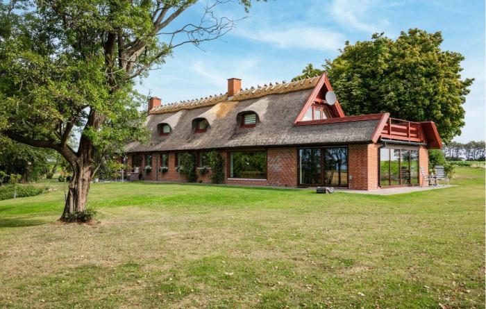 4 Bedroom Nice Home In Gedser