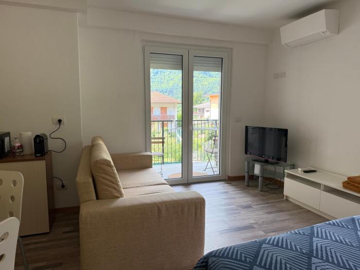 Studio apartment near the lake