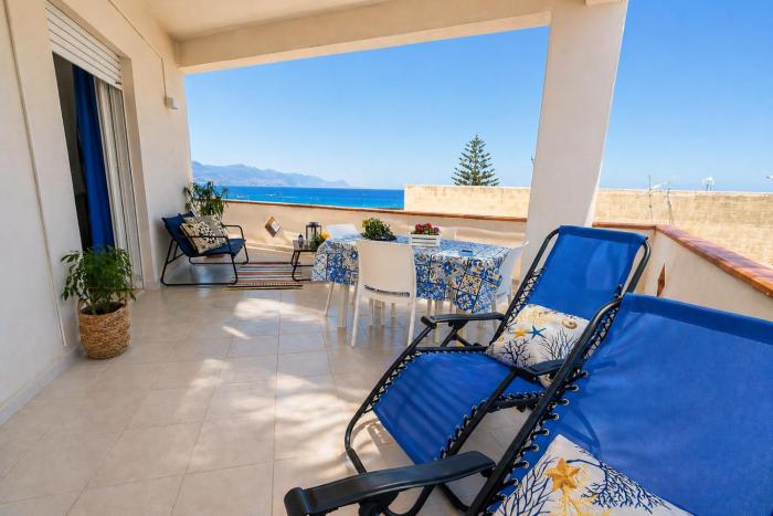 Onda Blu Lascia che la bellezza della Sicilia ti conquisti prenota ora la tua fuga perfetta