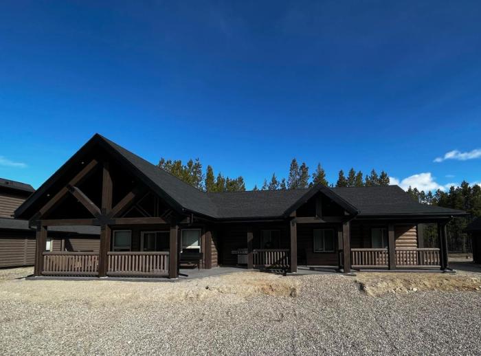 Whispering Pines Cabin