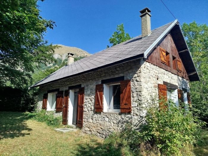 Mon refuge de montagne ouvert sur la nature