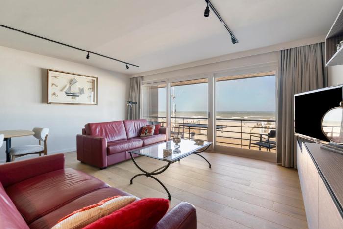 Royal 0101 - 2 bedrooms 6p - renovated - sea view - centrally located