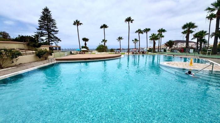Costamar Infinite Sea Views by Deihu Experiences