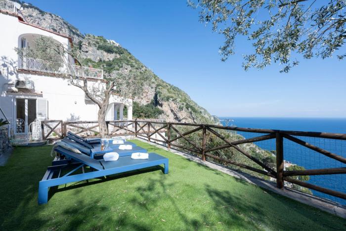 Emerald Barca - Authentic Amalfi Coast Views by Maravista