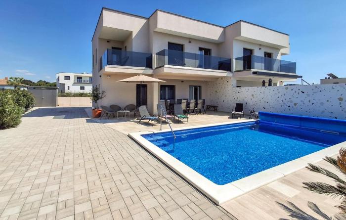 Beautiful Home In Pula