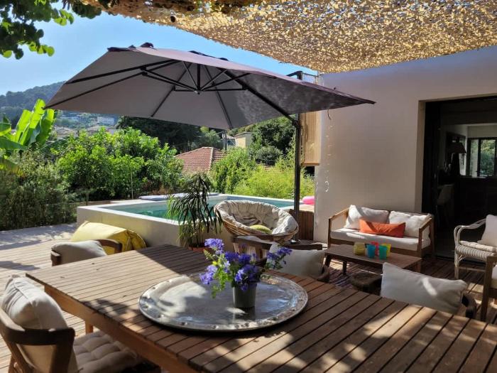 Maison dArtiste design avec piscine 10 pers