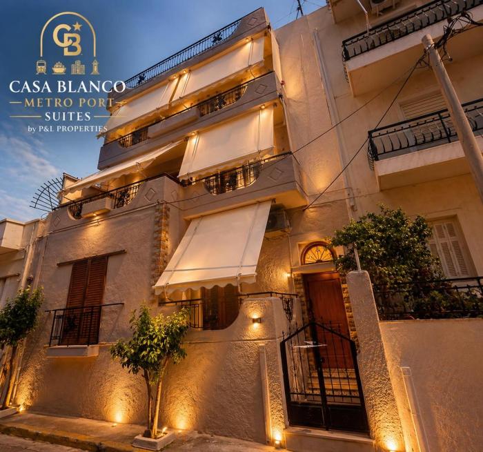 Casa Blanco Metro Port Suites