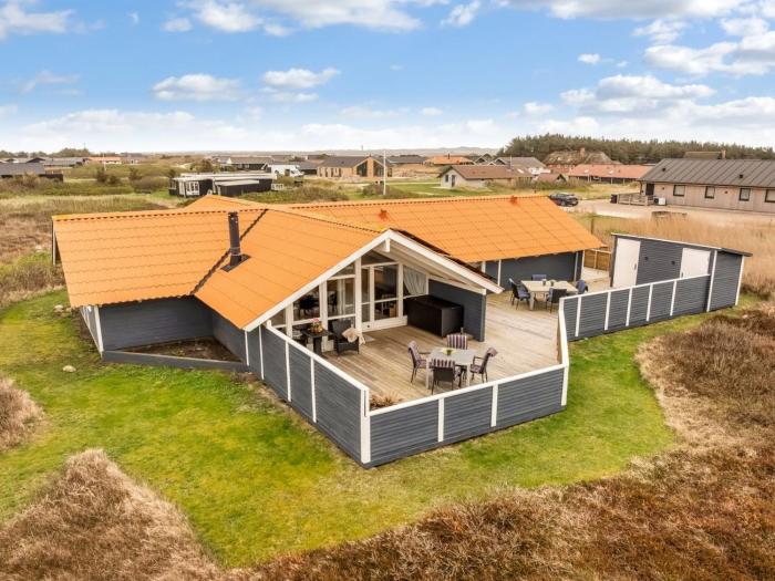 Holiday Home Doris - 150m from the sea by Interhome