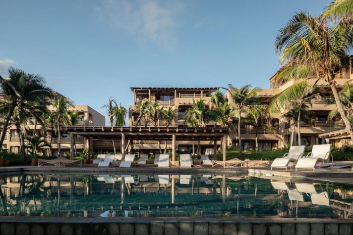 Aqua de Mar Condo Hotel