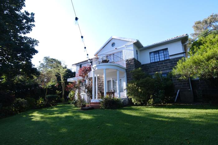 Bustani Manor