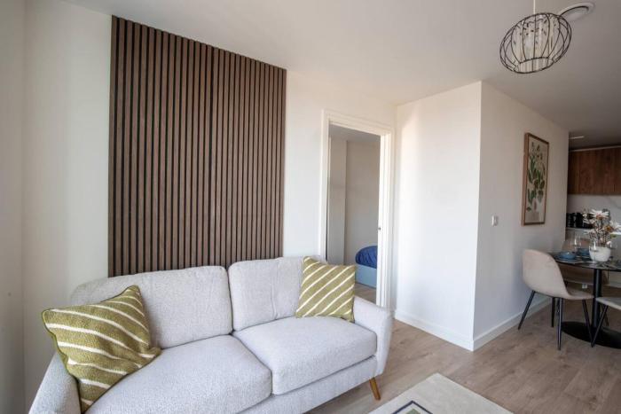Sapphire Court Modern 2 Bedroom Flat