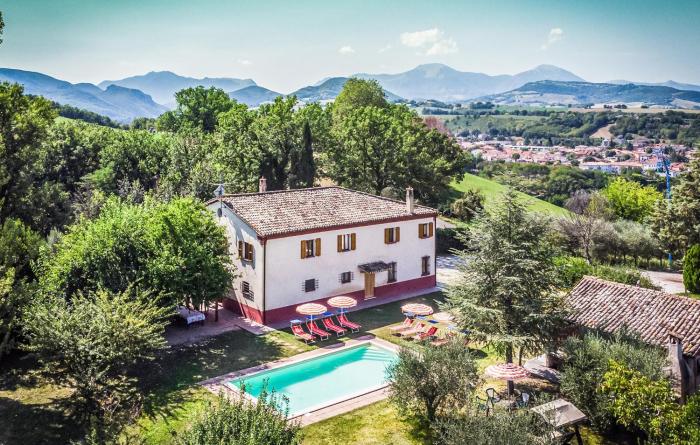 Amazing Home In Pergola