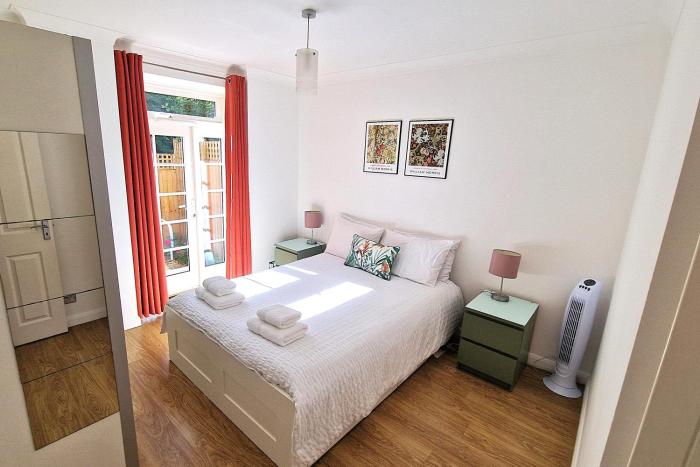 2 bedroom flat - 15 min walk to Big Ben