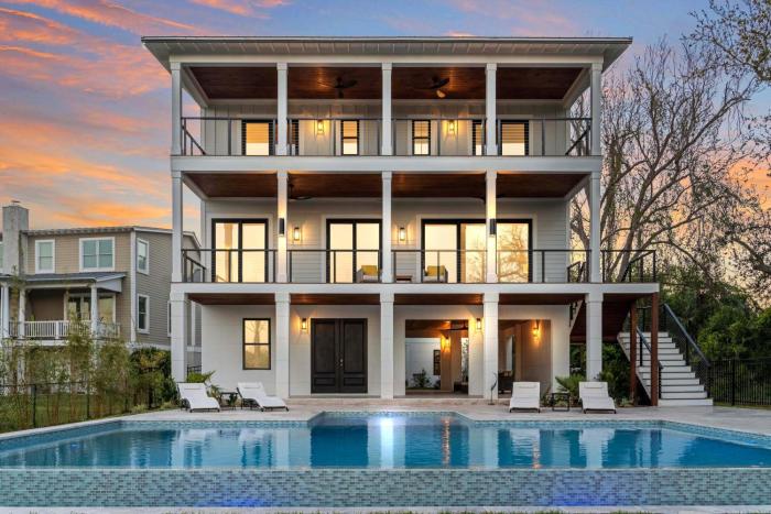 134 Compass Point