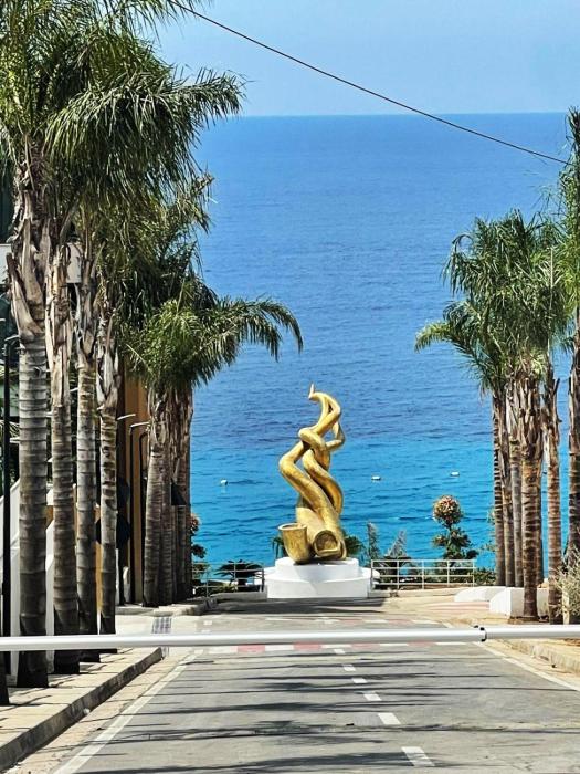 Alva Santorini Dhërmi