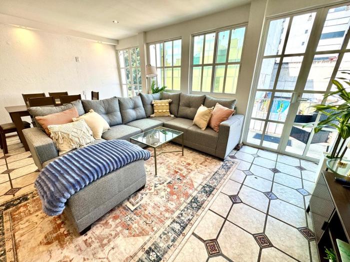 Luxurious 2 Story Penthouse Suite - Steps to Roma and Reforma