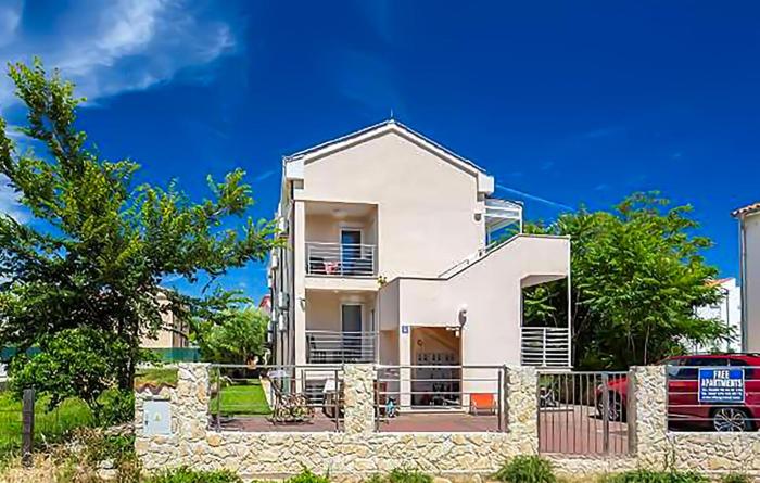 2 Bedroom Cozy Apartment In Medulin