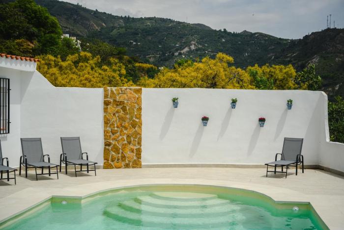 Finca Tres Aguas, Casa Rural con Piscina Privada