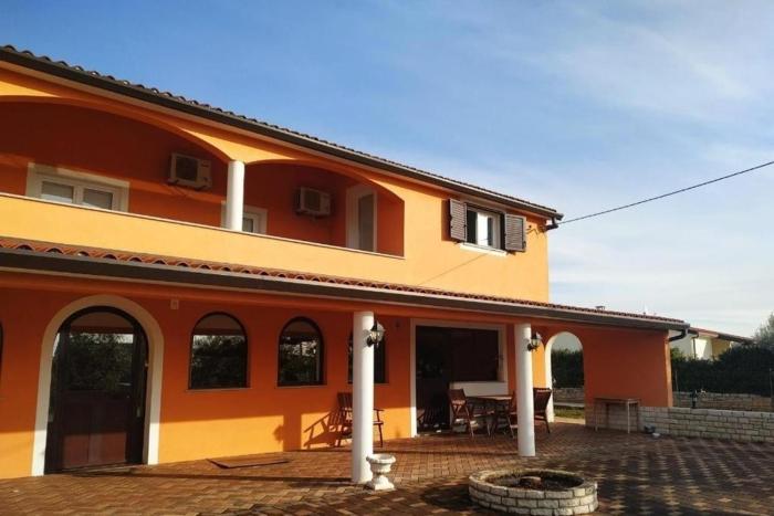 Apartments with parking space Kastel, Central Istria - Sredisnja Istra - 25684