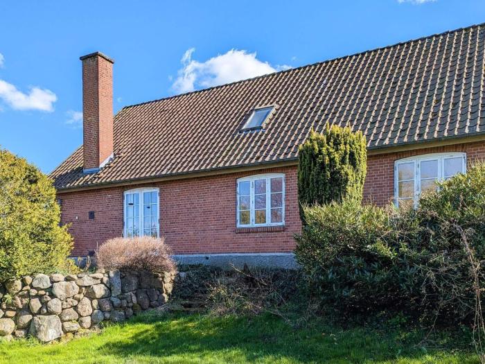 6 person holiday home in Løgstrup