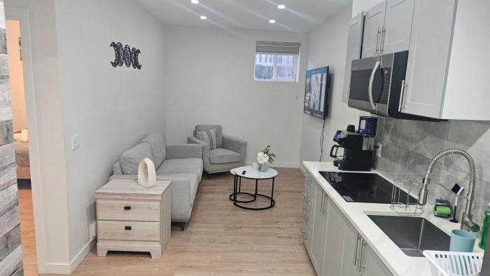 Sparkling 2 Bedroom Basement Suit with a Separate Entrance NW Calgary near airport