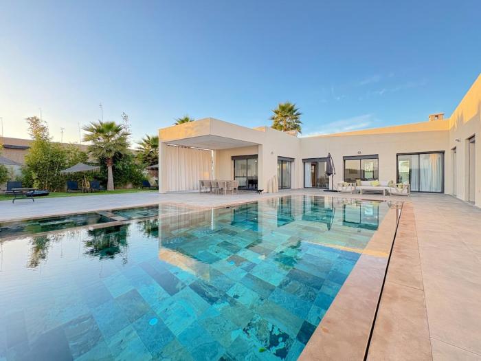 Summerkech Signature Villa Private Pool and Jacuzzi