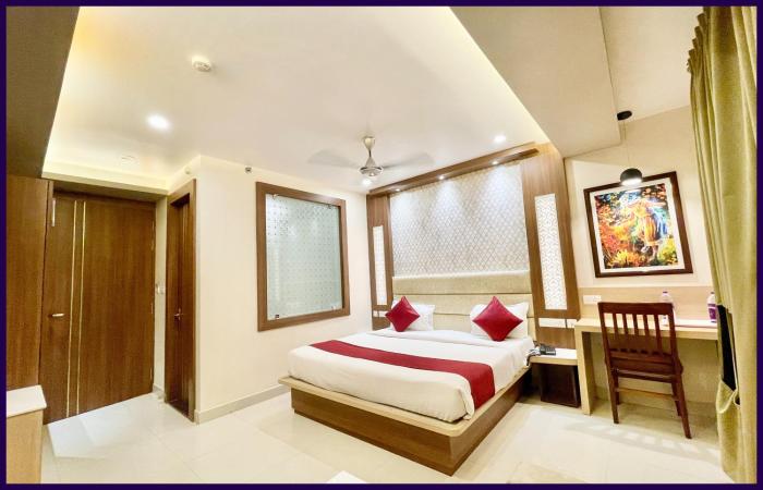 ROOF TOP SEA VIEW Hotel Luxuary Stay K-P Puri , Near Seabeach And Jagannath Temple , Chanduka Fully Air Condationed Rooms ,Wifi , Lift , Restaurant And Free Parking , BEST LOCATION IN PURI