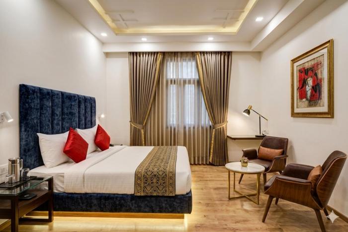 Hotel JP Grand 2 Min Walk From Mayapuri metro Station
