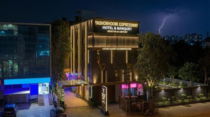 Yashobhoomi Hotel Grand Tashree - Free Airport Drop